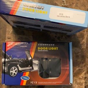 NWOT — Mercedes Logo Door Lights